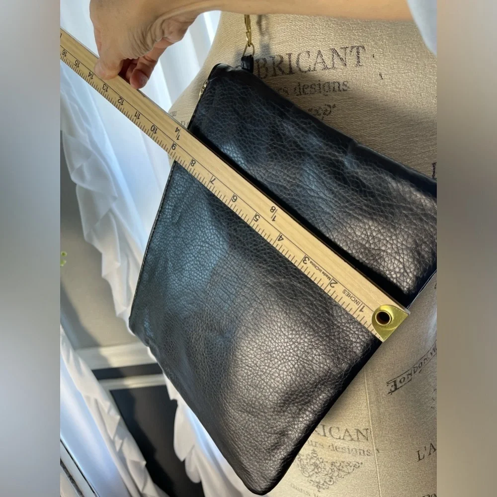 Large Liz Claiborne Black Leather Wristlet With Phone Charger